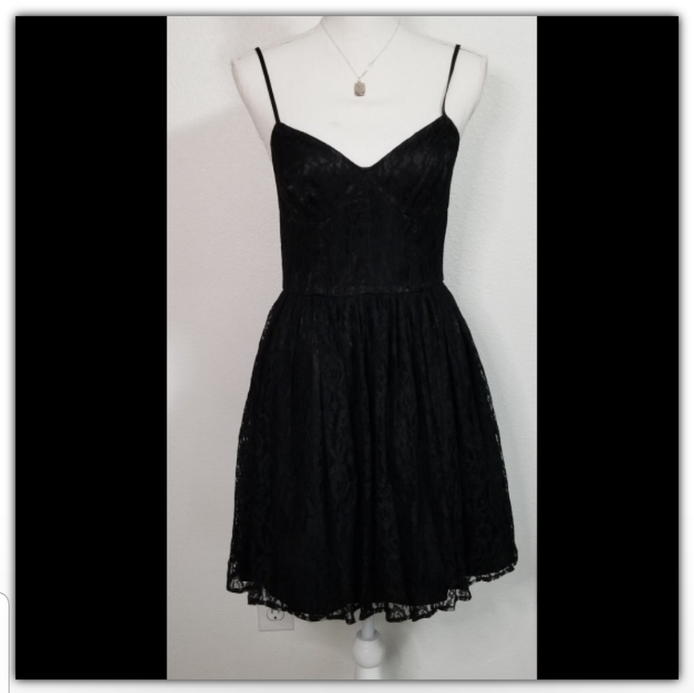 Urban outfitter Pins & Needles lace detailed dress